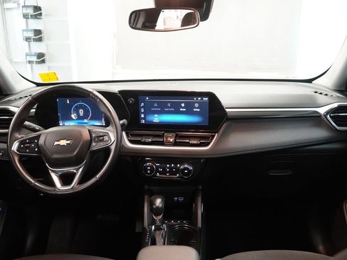Used 2024 Chevrolet TrailBlazer LT w/ Convenience Package AWD/4WD image 19