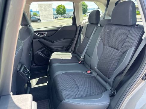Used 2020 Subaru Forester Premium AWD/4WD image 11