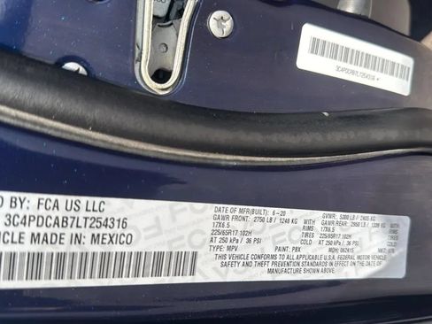 Used 2020 Dodge Journey SE w/ SE Popular Equipment Group FWD image 27