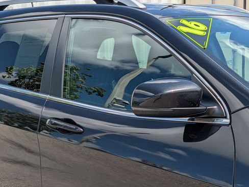 Used 2016 Jeep Cherokee Limited image 10