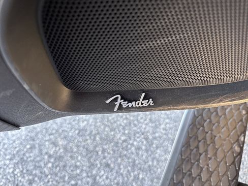 Certified 2024 Nissan Titan Platinum Reserve w/ Moonroof Package image 12