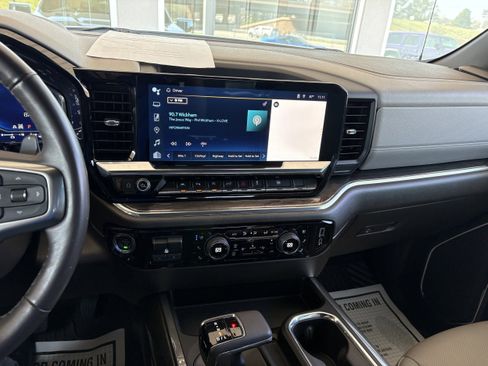 Used 2023 Chevrolet Silverado 1500 LTZ AWD/4WD image 27