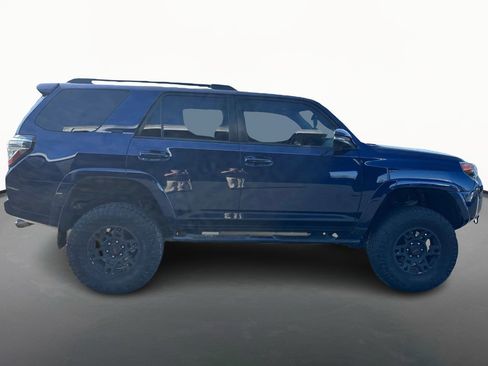 Used 2018 Toyota 4Runner SR5 Premium AWD/4WD image 2