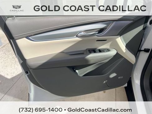 Used 2021 Cadillac XT5 Premium Luxury image 16