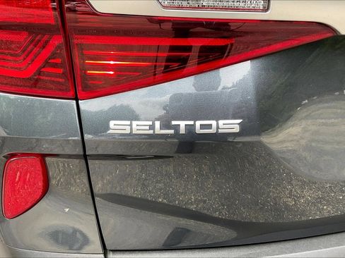 Used 2022 Kia Seltos S AWD/4WD image 23