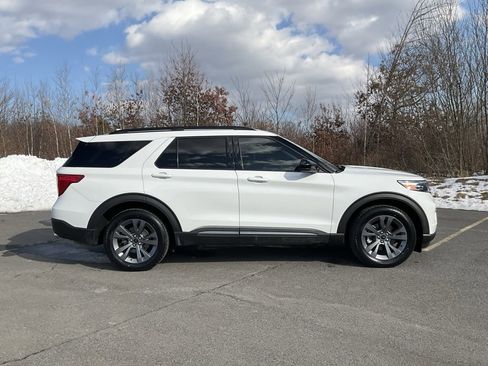 Used 2023 Ford Explorer XLT w/ Equipment Group 202A image 24