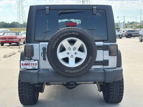 Used 2016 Jeep Wrangler Unlimited Sport w/ Quick Order Package 24S AWD/4WD image 5