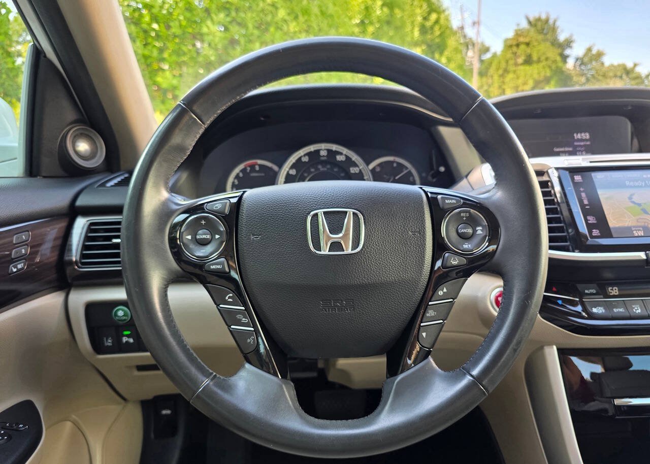 Used 2016 Honda Accord Touring image 20