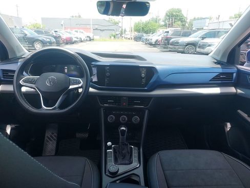 Used 2023 Volkswagen Taos SE AWD/4WD image 9