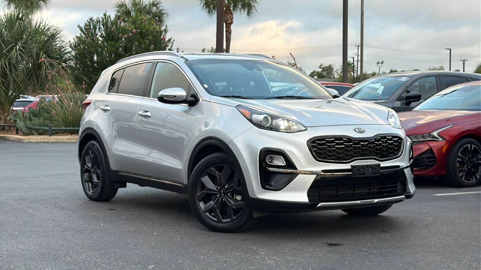 Used 2020 Kia Sportage S FWD image 2