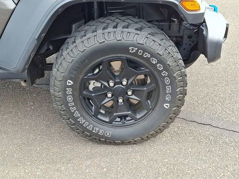 Used 2023 Jeep Wrangler Unlimited w/ Cold Weather Group AWD/4WD image 9