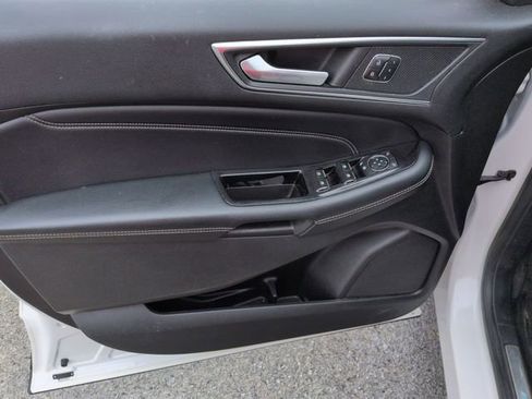 Used 2017 Ford Edge Titanium w/ Equipment Group 301A image 12