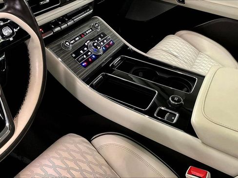 Used 2020 Lincoln Aviator Black Label w/ Dynamic Handling Package AWD/4WD image 18