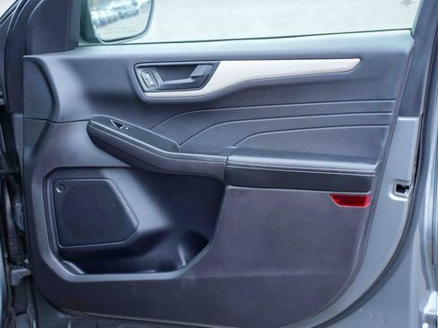 Certified 2022 Ford Escape SE w/ SE Sport Appearance Package image 15