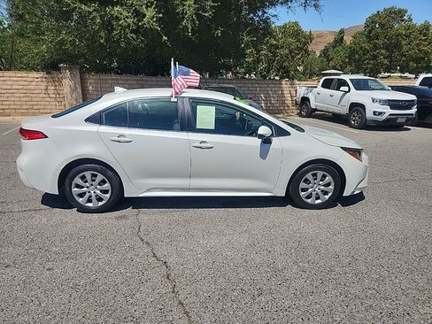 Used 2020 Toyota Corolla LE w/ Carpet Mat Package (TMS) FWD image 6