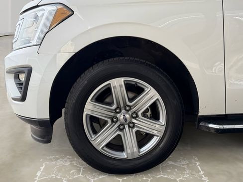 Used 2020 Ford Expedition Max XLT w/ Equipment Group 202A RWD image 14