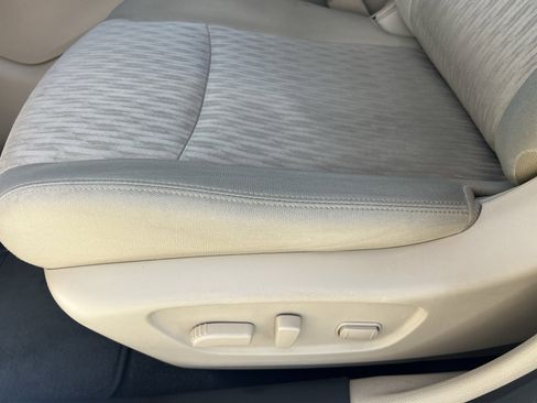 Used 2019 Nissan Rogue SV w/ Premium Package AWD/4WD image 21