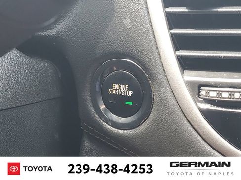 Used 2020 Chevrolet Trax LT w/ Sun & Sound Package FWD image 34