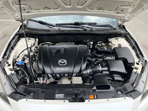Used 2018 MAZDA MAZDA3 Touring FWD image 5