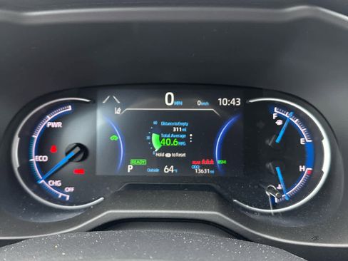 Used 2023 Toyota RAV4 SE image 8