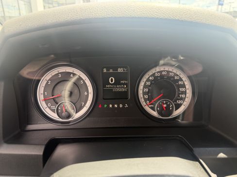 Used 2014 RAM 1500 Express AWD/4WD image 37
