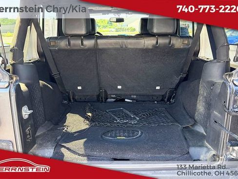 Used 2016 Jeep Wrangler Unlimited Sahara AWD/4WD image 14