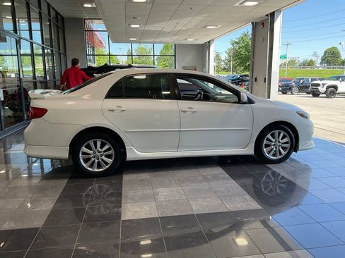 Used 2010 Toyota Corolla S FWD image 6