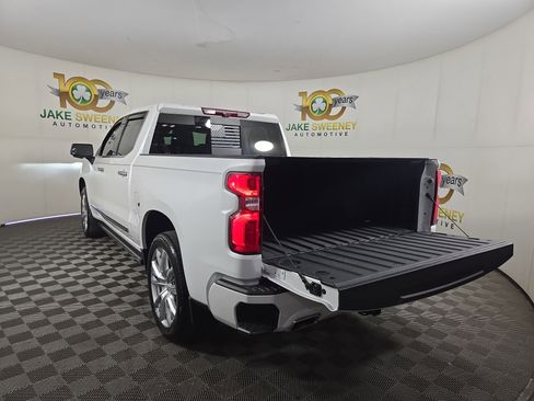 Used 2024 Chevrolet Silverado 1500 High Country AWD/4WD image 31