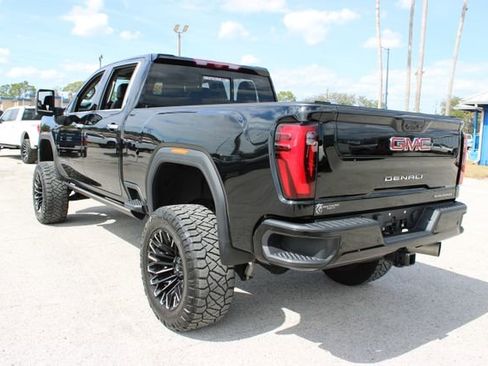 Used 2024 GMC Sierra 2500 Denali w/ Denali Reserve Package image 8