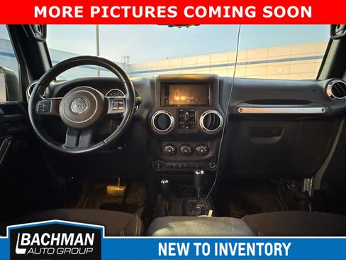 Used 2016 Jeep Wrangler Unlimited Sahara image 6