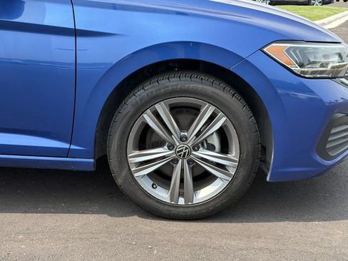 Used 2024 Volkswagen Jetta SE FWD image 10