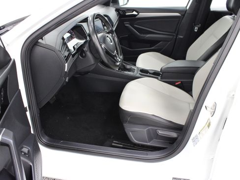 Used 2020 Volkswagen Jetta R-Line w/ R-Line Cold Weather Package FWD image 14