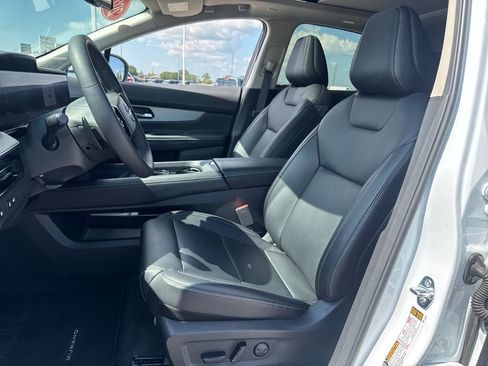 Used 2025 Nissan Murano SL AWD/4WD image 16
