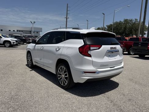 Used 2023 GMC Terrain Denali AWD/4WD image 7