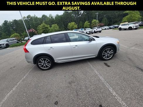 Used 2017 Volvo V60 T5 Cross Country w/ Convenience Package AWD/4WD image 10