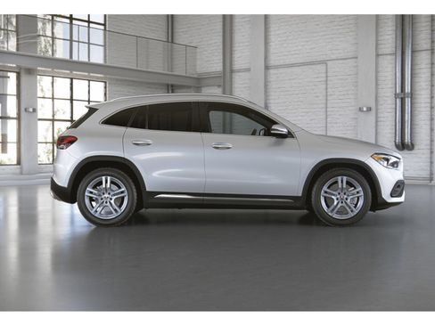 Certified 2023 Mercedes-Benz GLA 250 4MATIC image 32