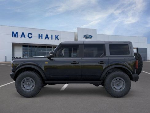 New 2025 Ford Bronco Badlands image 3