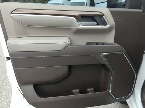 Used 2025 Chevrolet Silverado 1500 RST w/ Max Trailering Package image 18