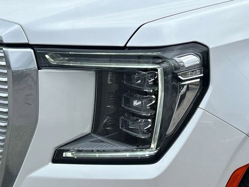 Used 2022 GMC Yukon Denali image 9