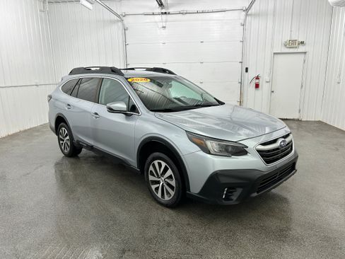 Used 2020 Subaru Outback Premium w/ Popular Package #1 AWD/4WD image 2