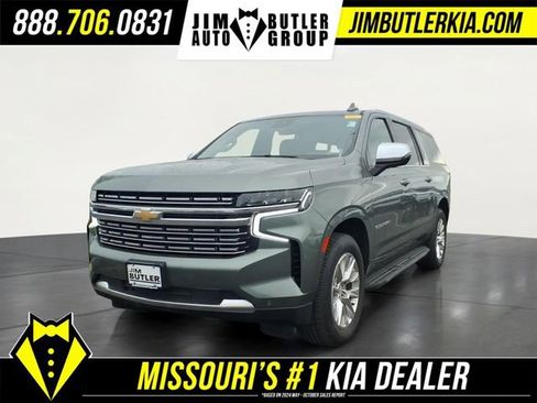Used 2023 Chevrolet Suburban Premier AWD/4WD image 1