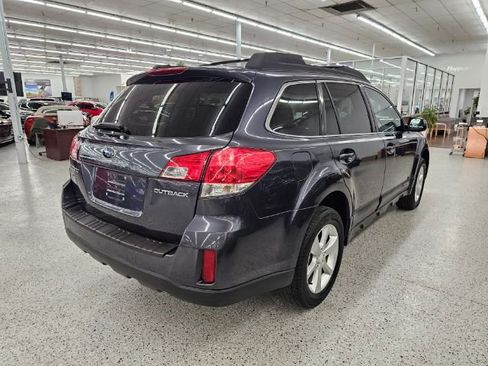 Used 2013 Subaru Outback 2.5i Premium image 4