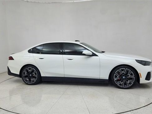 Used 2025 BMW i5 eDrive40i w/ M Sport Package image 60