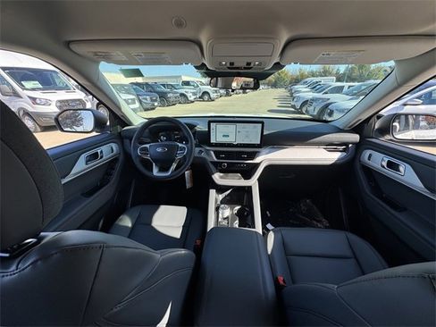 New 2026 Ford Explorer Active w/ Active Comfort Package image 21