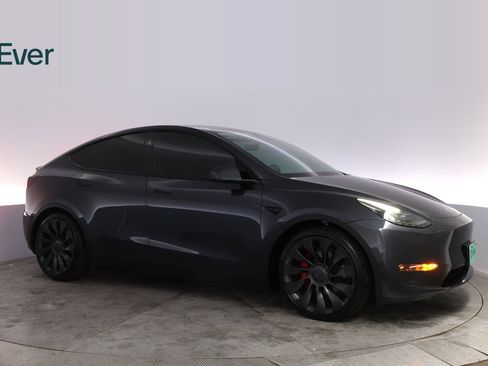 Used 2024 Tesla Model Y Performance AWD/4WD image 14