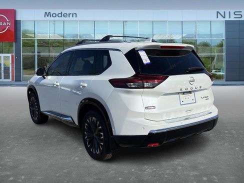 New 2026 Nissan Rogue Platinum image 6