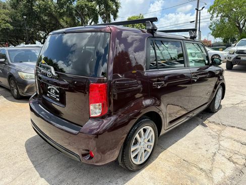 Used 2015 Scion xB FWD image 7
