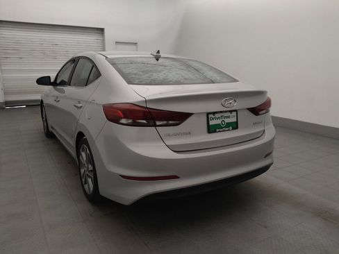 Used 2017 Hyundai Elantra Limited FWD image 5