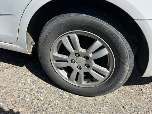 Used 2015 Chevrolet Sonic LT image 4