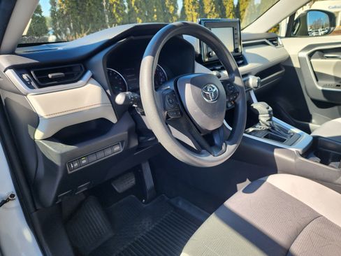 Used 2019 Toyota RAV4 XLE w/ Convenience Package image 22